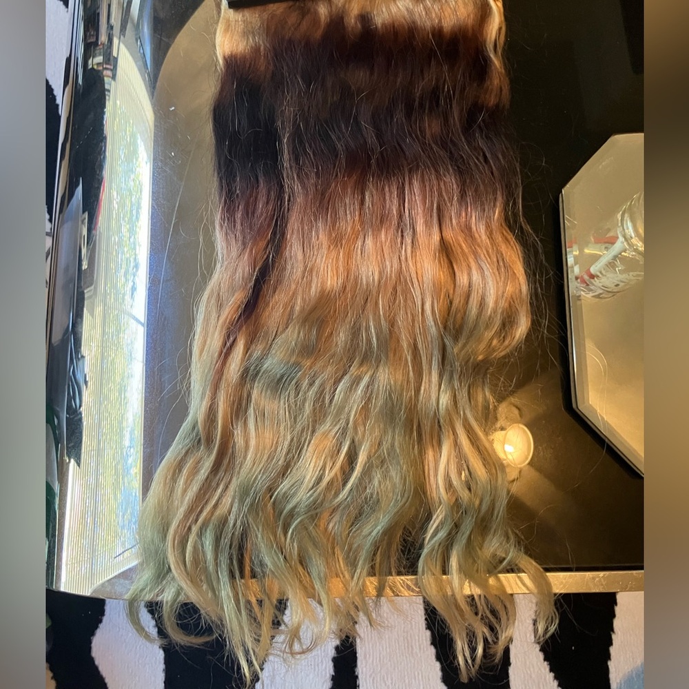 BELLAMI Multi-Tone Hair Extensions
